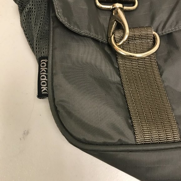 Tokidoki olive khaki computer messenger bag gold leather heart keychain skull - Picture 5 of 16